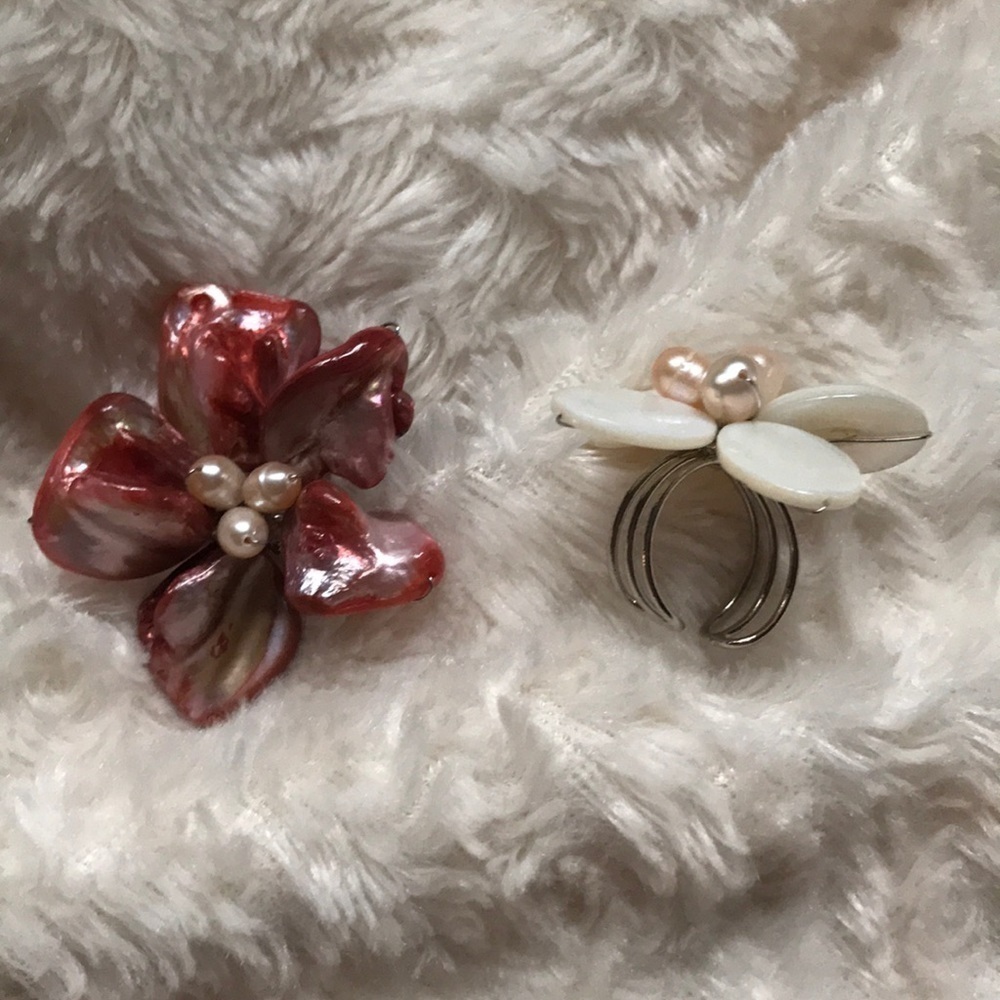Adjustable flower rings